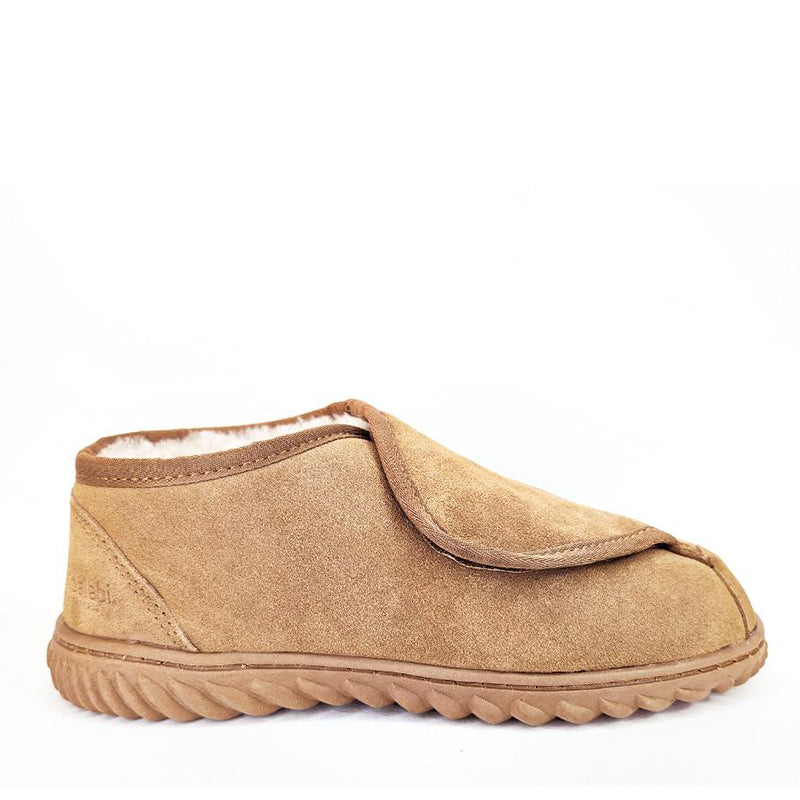 Chestnut / US WOMEN 12 / US MEN 11 / AU LADIES 12 / AU MEN 10 / EU 43 / UK 10