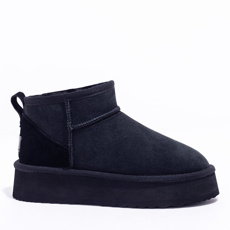 Black / US WOMEN 9 / US MEN 8 / AU LADIES 9 / AU MEN 7 / EU 40 / UK 7