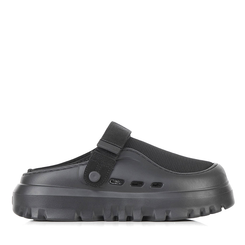 Black / US WOMEN 9 / US MEN 8 / AU LADIES 9 / AU MEN 7 / EU 41 / UK 7