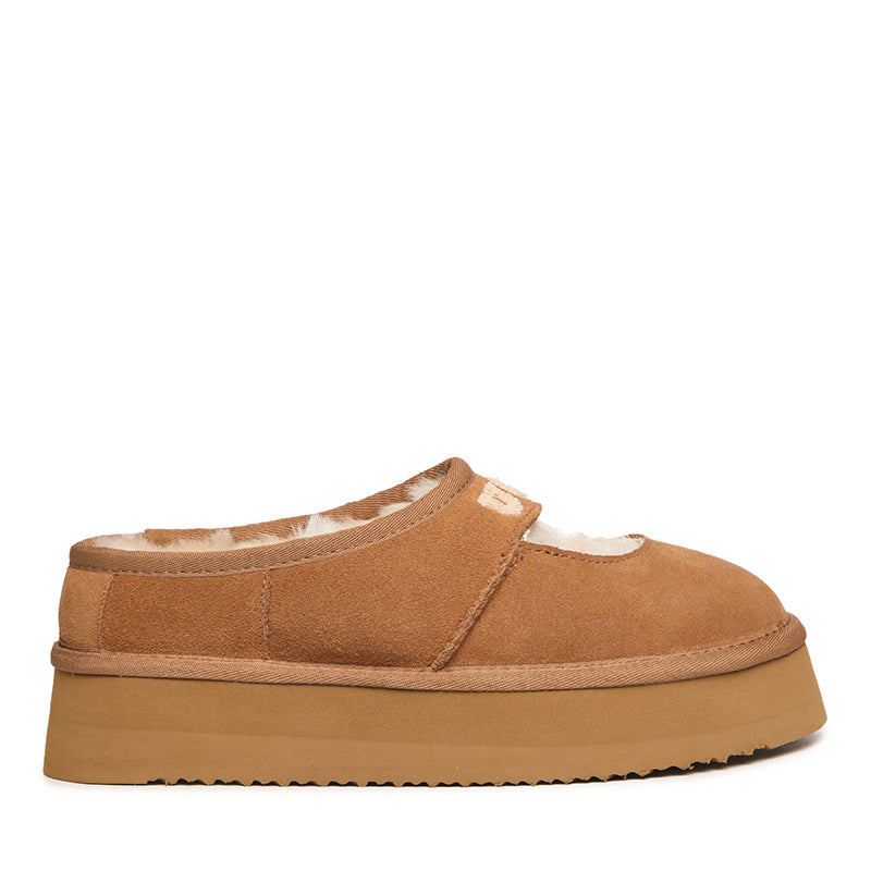 Chestnut / US WOMEN 10 / US MEN 9 / AU LADIES 10 / AU MEN 8 / EU 41 / UK 8