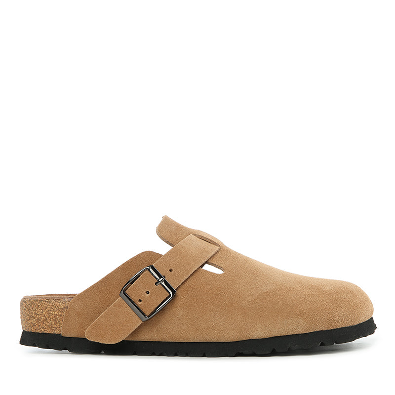 Chestnut / US WOMEN 11 / US MEN 10 / AU LADIES 11 / AU MEN 9 / EU 43 / UK 9