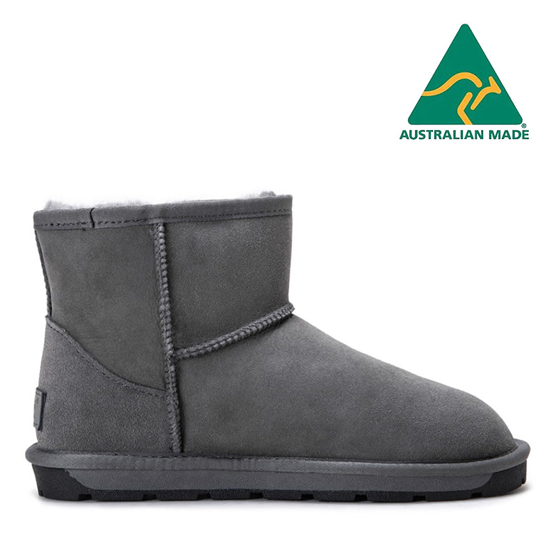 Grey / US WOMEN 15 / US MEN 14 / AU LADIES 15 / AU MEN 13 / EU 46-47 / UK 13
