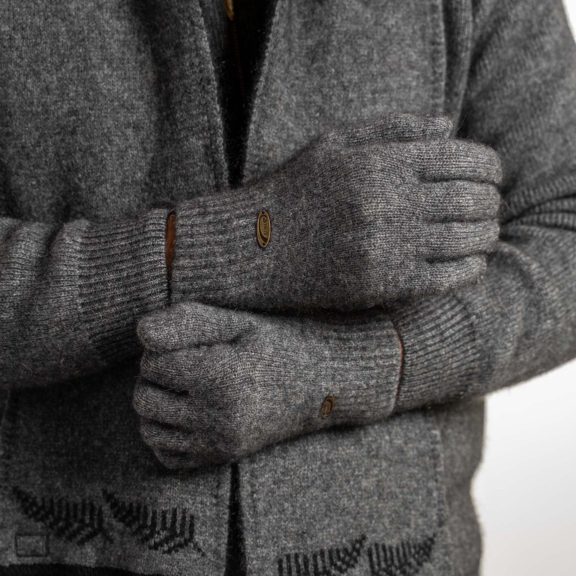 Grey / Large