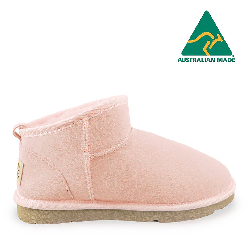 Pastel Pink / US WOMEN 14 / US MEN 13 / AU LADIES 14 / AU MEN 12 / EU 45 / UK 12