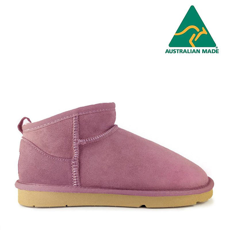 Pink / US WOMEN 14 / US MEN 13 / AU LADIES 14 / AU MEN 12 / EU 45 / UK 12